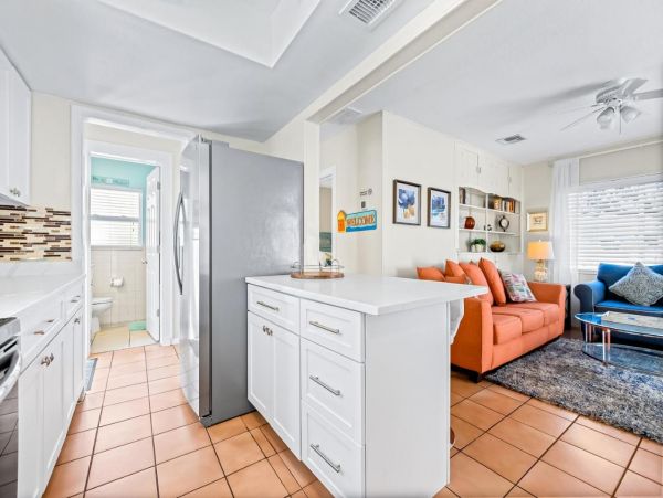 Beach-View Condo with 3 Bedrooms in Belleair Beach