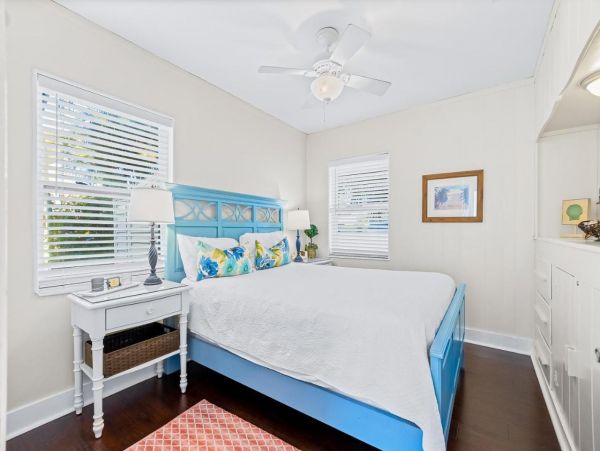 Beach-View Condo with 3 Bedrooms in Belleair Beach