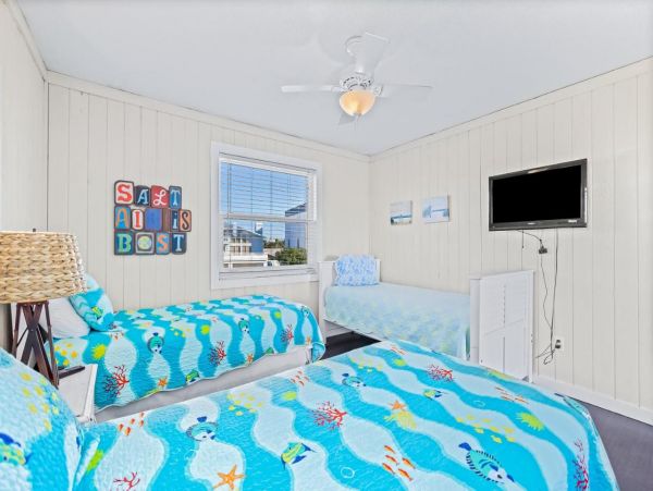 Beach-View Condo with 3 Bedrooms in Belleair Beach