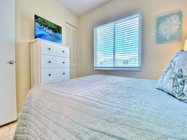 Beachside Charmer Vacation Condo with 3 Bedrooms