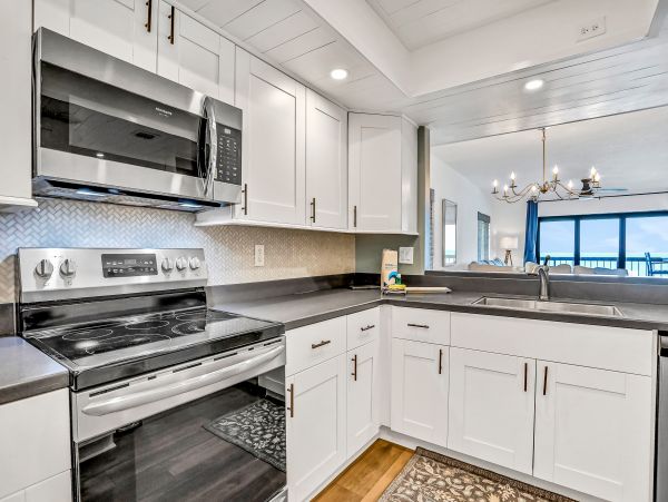 Corner Condo with 3 Bedrooms & Gulf Views