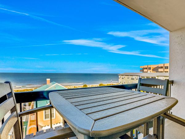 Corner Condo with 3 Bedrooms & Gulf Views
