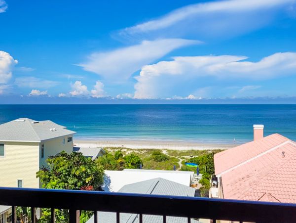 Corner Condo with 3 Bedrooms & Gulf Views
