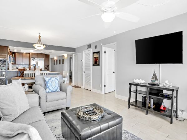 Indian Shores Vacation Condo Three Bedroom Beach Front