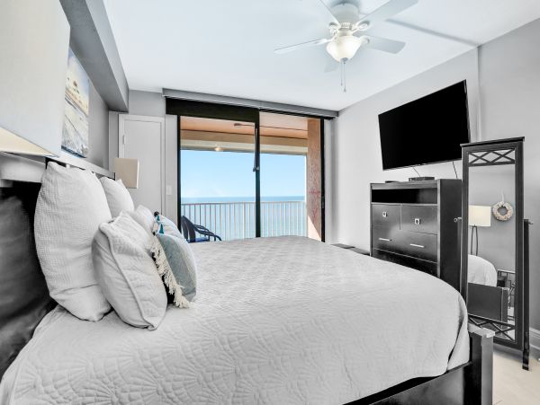 Indian Shores Vacation Condo Three Bedroom Beach Front