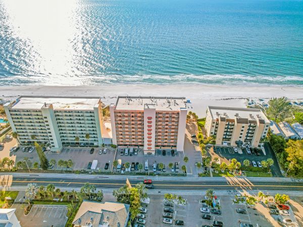 Indian Shores Vacation Condo Three Bedroom Beach Front