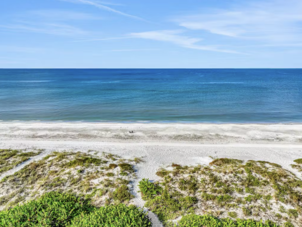 NEW ARRIVAL Great Beach Condo Walk Out Steps to Sand