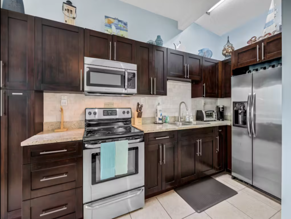 NEW ARRIVAL Great Beach Condo Walk Out Steps to Sand