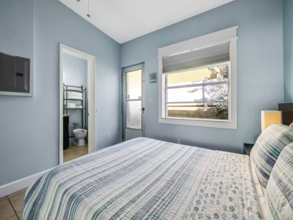 NEW ARRIVAL Great Beach Condo Walk Out Steps to Sand