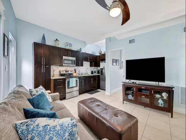 NEW ARRIVAL Great Beach Condo Walk Out Steps to Sand