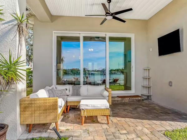 Modern Waterfront Beauty in Indian Rocks