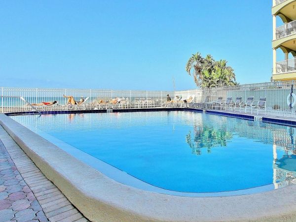 Gulf-Front Vacation Condo in Indian Rocks Beach