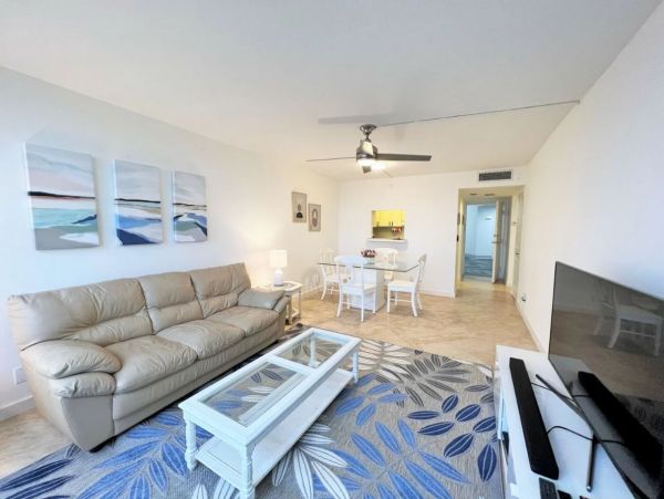One Bedroom Siesta Key Vacation Condo Short Walk to Beach