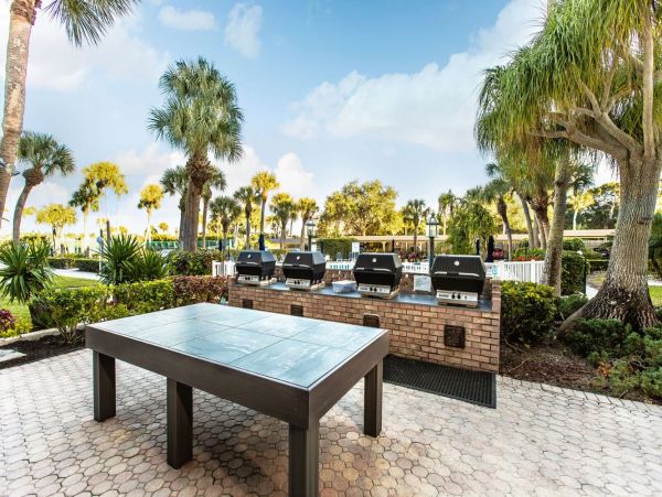 One Bedroom Siesta Key Vacation Condo Short Walk to Beach