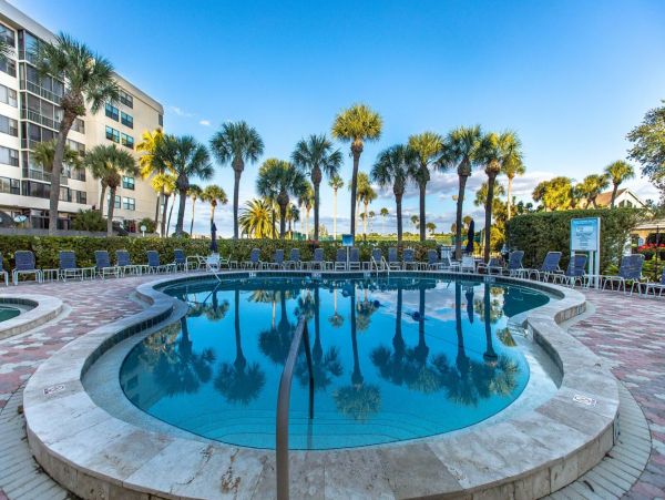One Bedroom Siesta Key Vacation Condo Short Walk to Beach