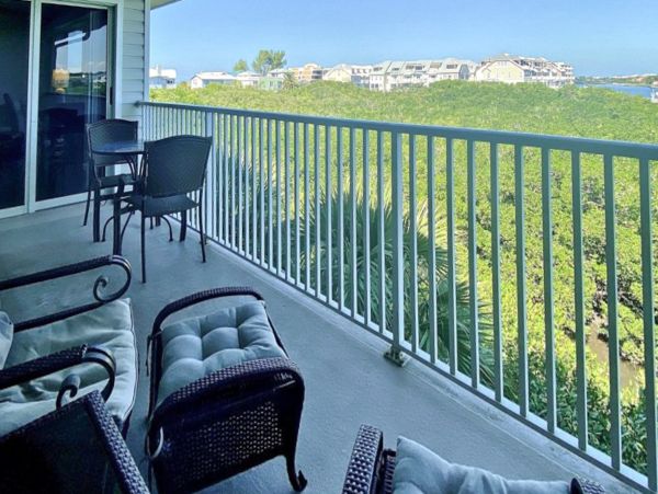 Stunning Residence Updated, Stylish Comfort Awaits