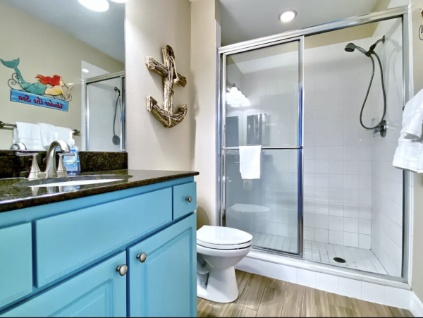 Lovely Lanai & Water Views Maderia Beach Rental