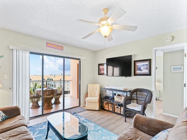Gulf Front 3 Bedroom Vacation Condo in Indian Rocks Beach