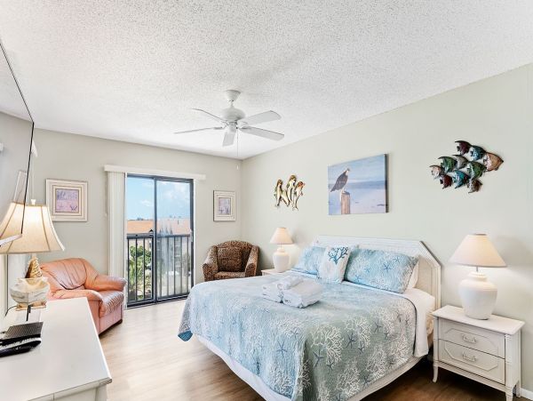 Gulf Front 3 Bedroom Vacation Condo in Indian Rocks Beach