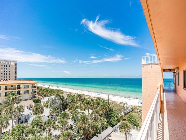 Gulf Front 3 Bedroom Vacation Condo in Indian Rocks Beach