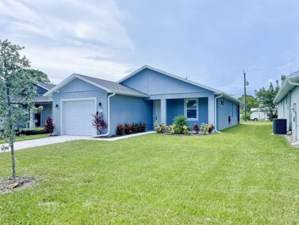 Beautiful 3 Bedroom Vacation Home in Venice Sleeps 7