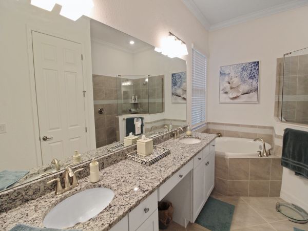 Venice Three Bedroom Vacation Home with Golf Course View