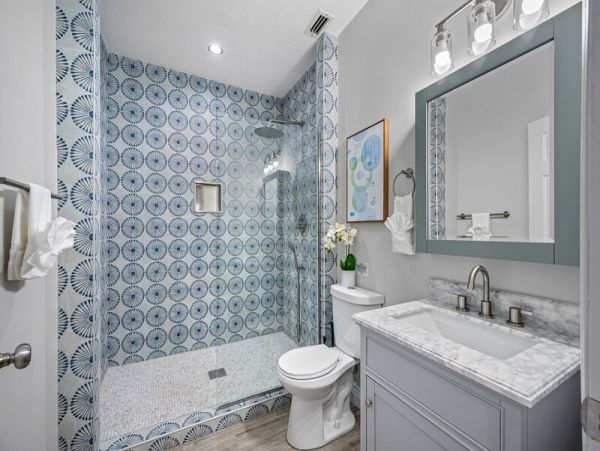 Largo Vacation Home Eight Bedroom with Fantastic Outdoors