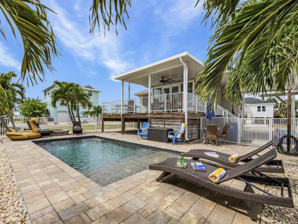 Fort Myer Vacation Pool Home Three Bedrooms Walk To Beach