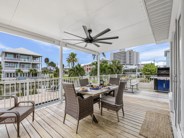 Fort Myer Vacation Pool Home Three Bedrooms Walk To Beach