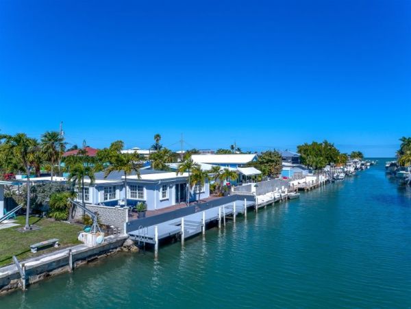 Marathon Vacation Home Three Bedroom Water Views