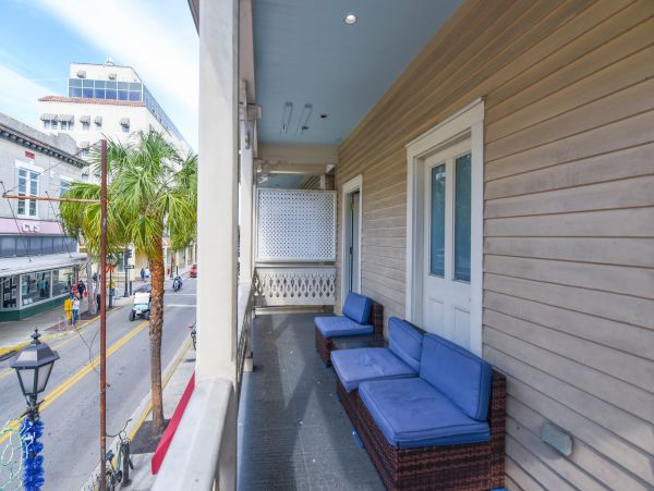 2 Lofts in Downtown Key West 4 Bedroom, Kitchen & Balcony