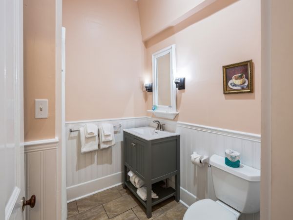 Beautiful Key West Vacation Pool Home Sleeps 19 Guests