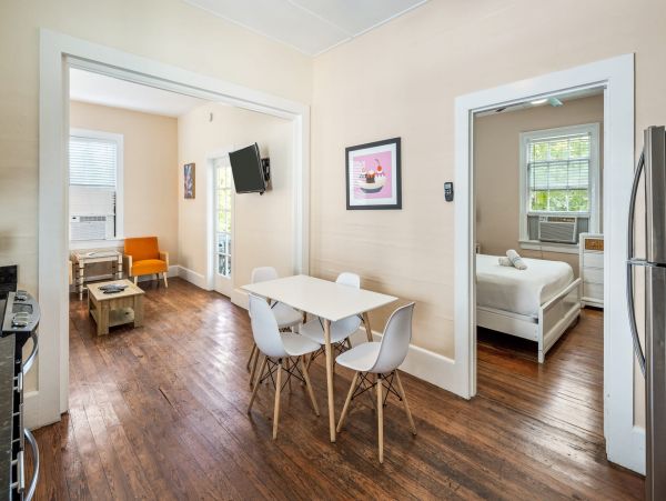 Beautiful Key West Vacation Pool Home Sleeps 19 Guests