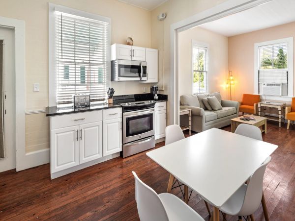 Beautiful Key West Vacation Pool Home Sleeps 19 Guests