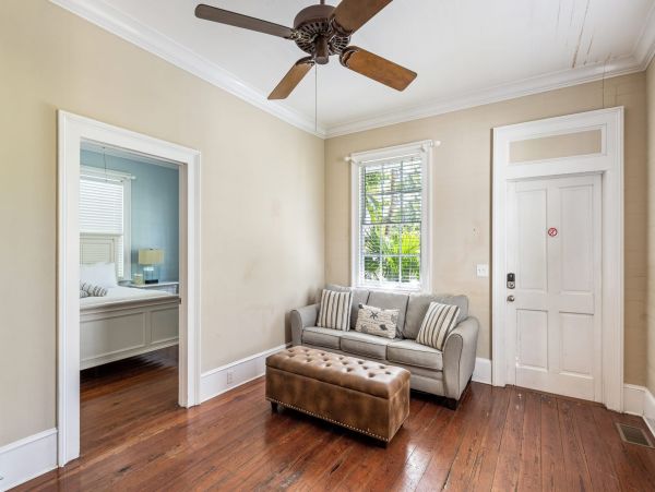 Beautiful Key West Vacation Pool Home Sleeps 19 Guests