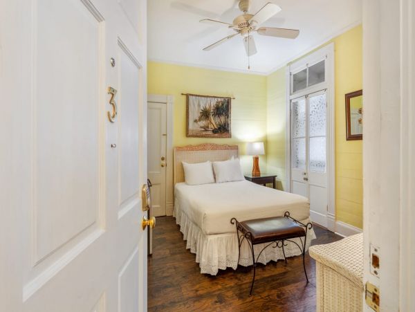 Charming 9 Bedroom Vacation Home in Key West