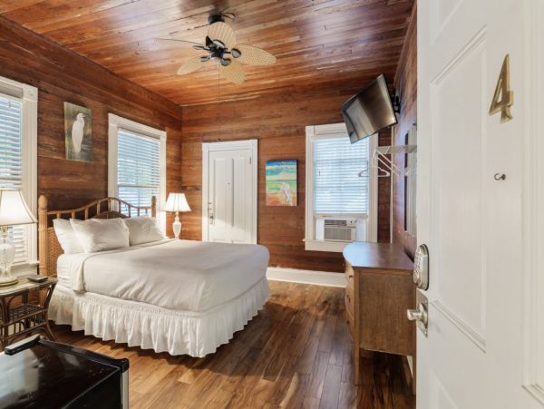 Charming 9 Bedroom Vacation Home in Key West