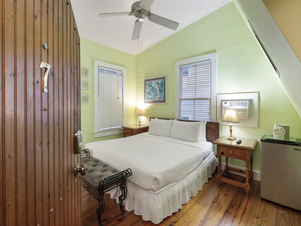 Charming 9 Bedroom Vacation Home in Key West