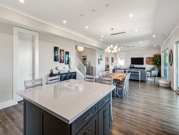 Contemporary Waterfront 4 Bedroom Vacation Rental