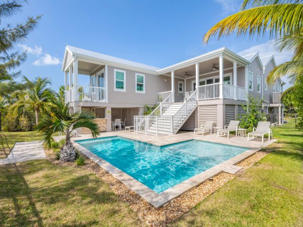 Beautiful 4 Bedroom Vacation Home with Water Views & Dock