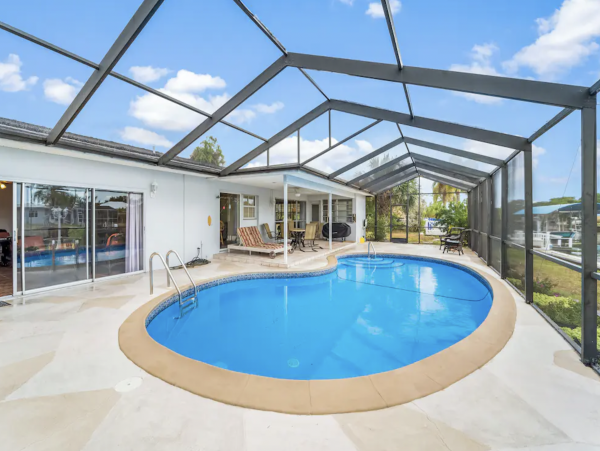 Three Bedroom Sleeps 12 Guests Sunset views