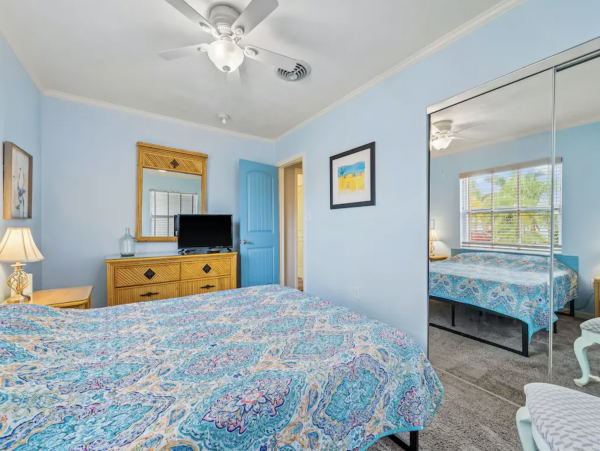 Three Bedroom Sleeps 12 Guests Sunset views