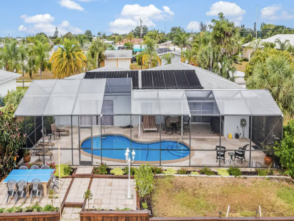 Three Bedroom Sleeps 12 Guests Sunset views