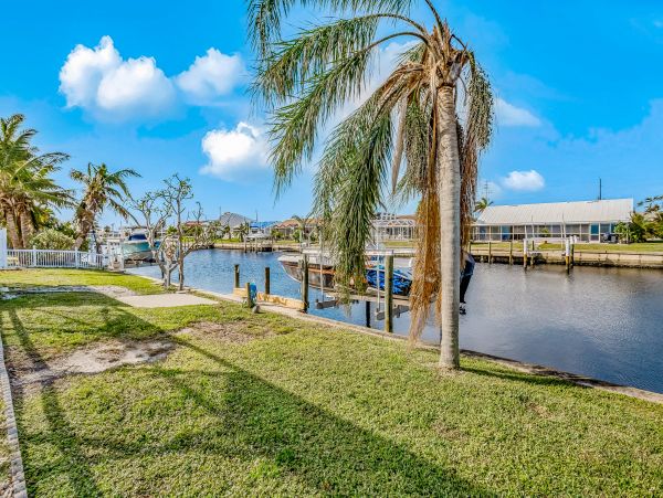 Punta Gorda Vacation Home Three Bedroom Water Views