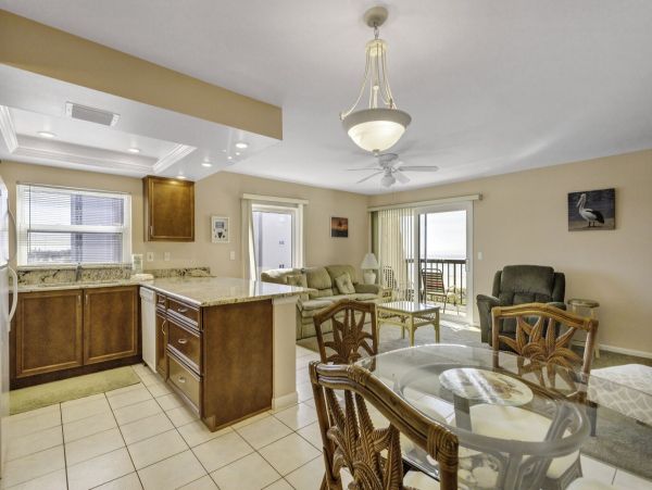 Spacious 1-Bedroom Condo with Gulf Views