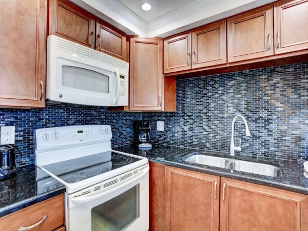 One Bedroom Charmer Views & Great Amenities