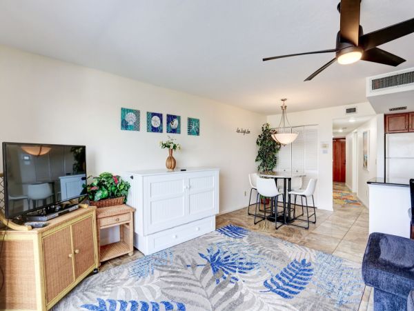 One Bedroom Charmer Views & Great Amenities