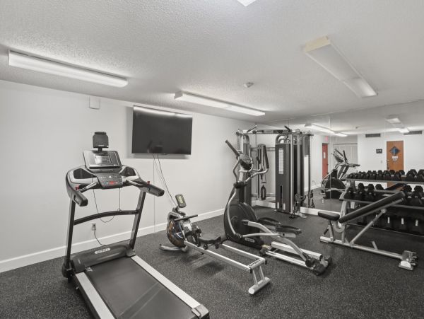One Bedroom Charmer Views & Great Amenities