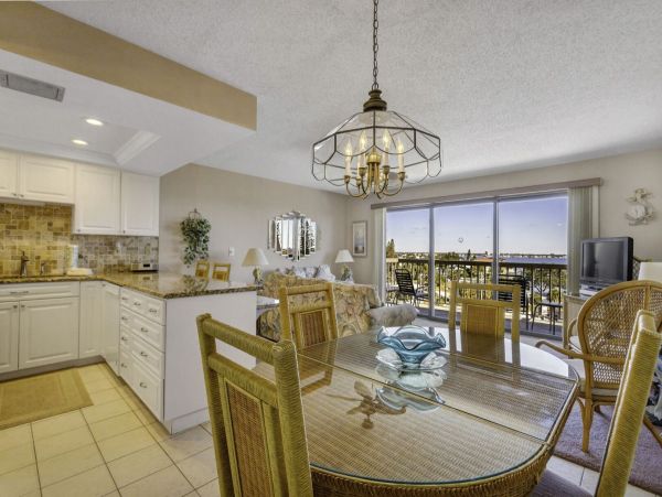 Tranquil Bayfront Retreat on St. Pete Beach