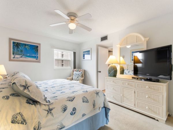 Charming Gulf-Front Condo on St. Petersburg